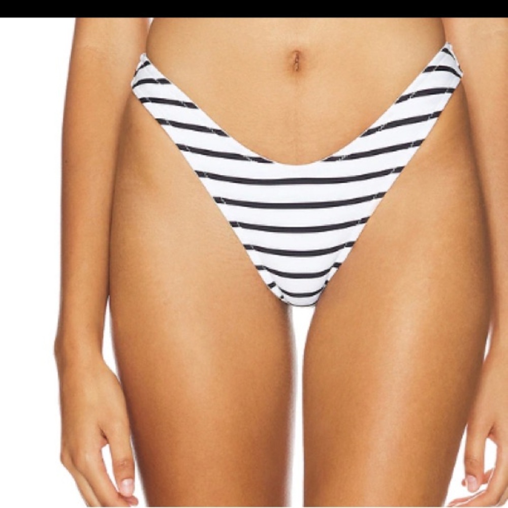 Lioness Zuma bikini bottoms in size XS. Porcelain stripe. Worn once